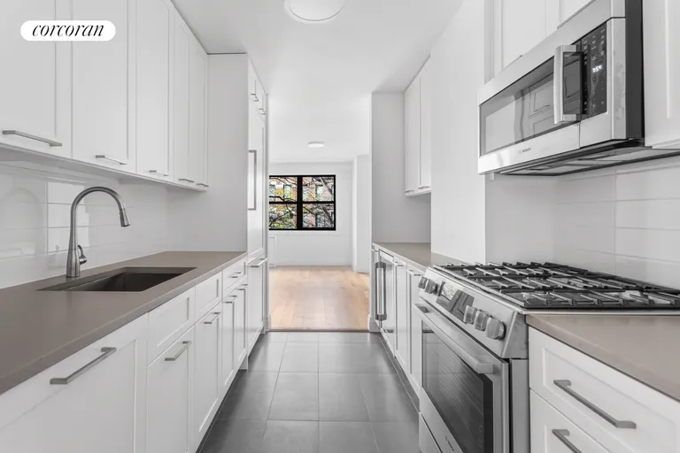 New York City Real Estate | View 201 East 28th Street, 3K | room 1 | View 2