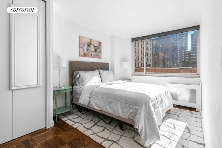New York City Real Estate | View 301 East 78th Street, 7H | room 5 | View 6