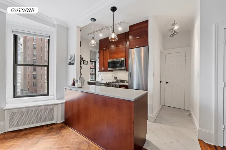 New York City Real Estate | View 302 West 79th Street, 6E | Kitchen | View 2