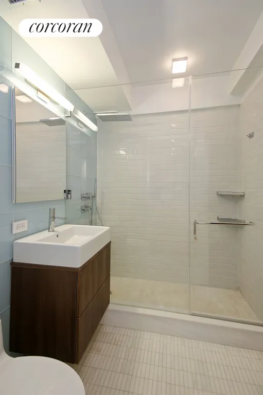 New York City Real Estate | View 211 East 51st Street, 3C | Full Bathroom | View 4