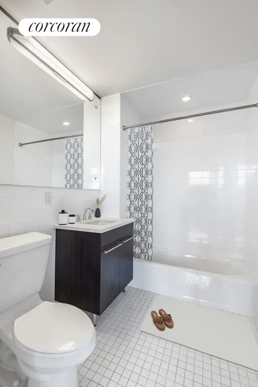 New York City Real Estate | View 82 Irving Place, 6C | Bathroom 2 - Virtual | View 14