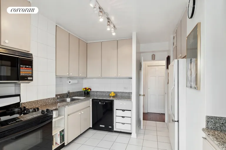 New York City Real Estate | View 340 East 64th Street, 16K | Kitchen | View 4