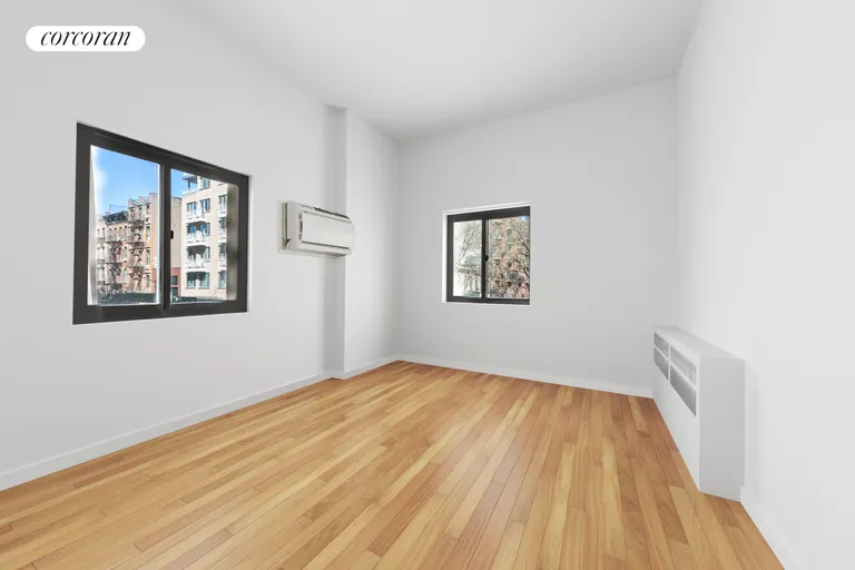 New York City Real Estate | View 184 Thompson Street, 1M | room 7 | View 8