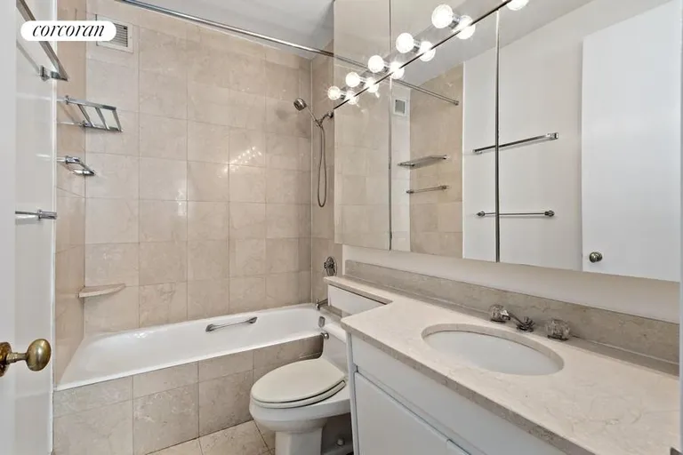 New York City Real Estate | View 200 East 65th Street, 12C | Full Bathroom | View 4