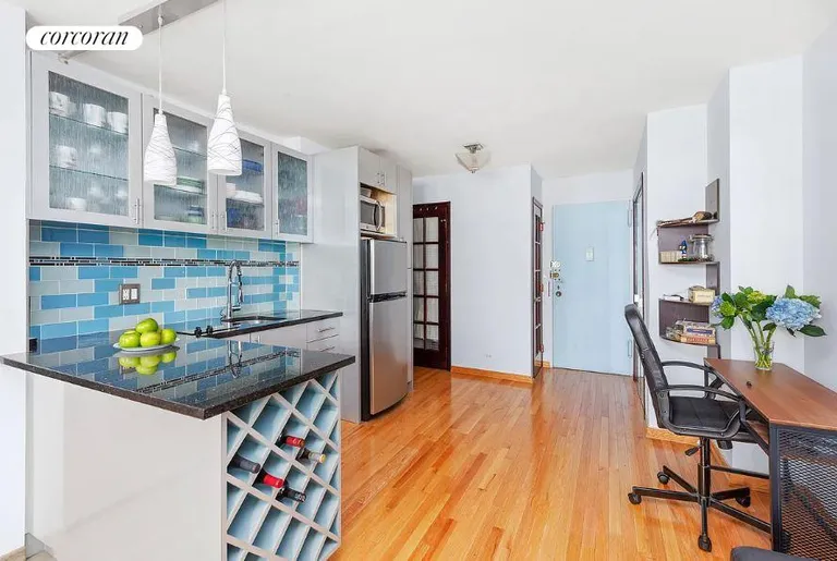 New York City Real Estate | View 301 East 63rd Street, 4H | room 4 | View 5