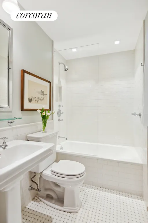 New York City Real Estate | View 23 East 74th Street, 5G | room 6 | View 7