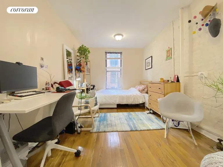 New York City Real Estate | View 181 Thompson Street, 12 | room 1 | View 2