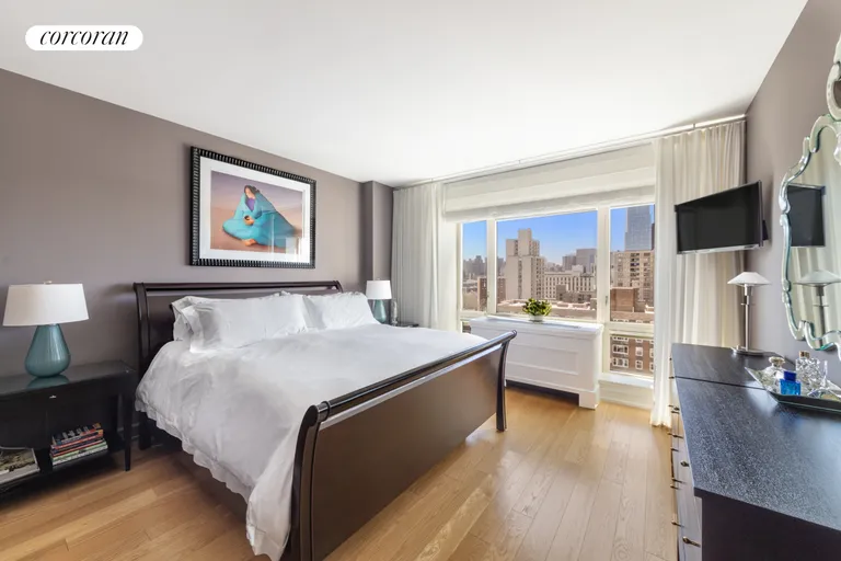 New York City Real Estate | View 1280 Fifth Avenue, 14D | Large Primary Bedroom | View 4