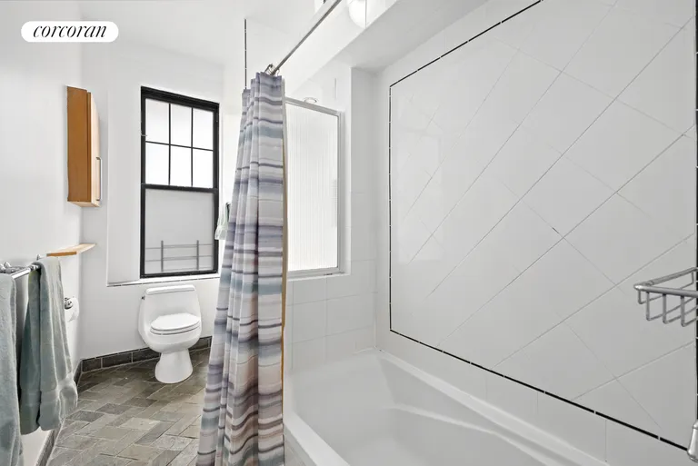 New York City Real Estate | View 215 West 98th Street, 8A | Full Bathroom | View 7
