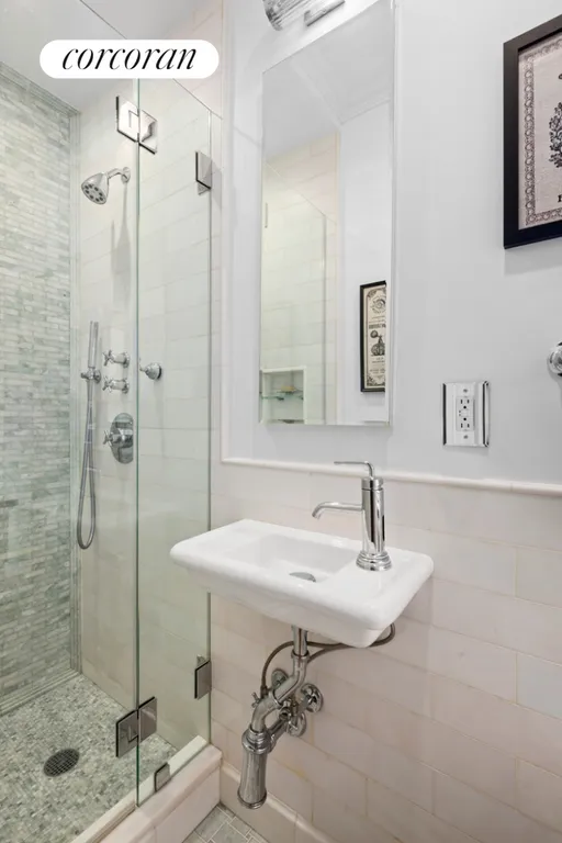 New York City Real Estate | View 895 West End Avenue, 2A | Full Bathroom | View 13