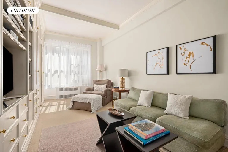 New York City Real Estate | View 983 Park Avenue, 6C | Library/Den | View 8