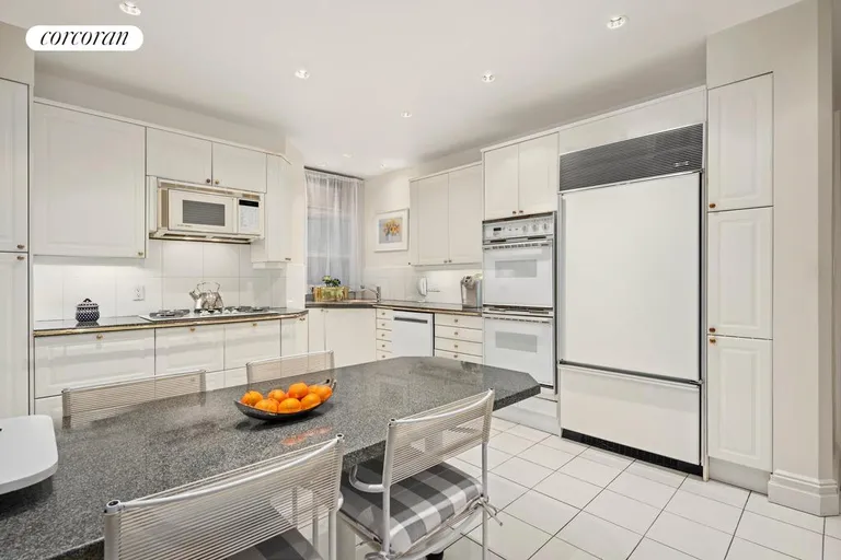 New York City Real Estate | View 983 Park Avenue, 6C | Eat-in Kitchen | View 10