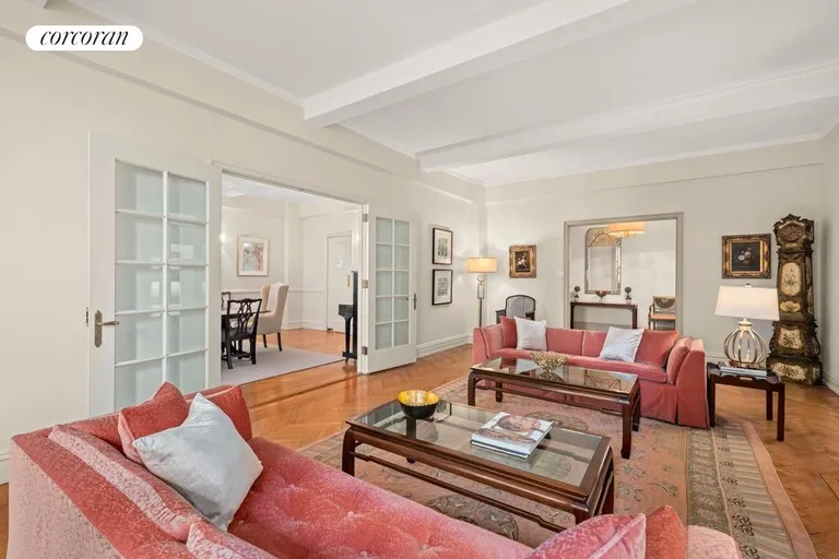 New York City Real Estate | View 983 Park Avenue, 6C | Living Room | View 4