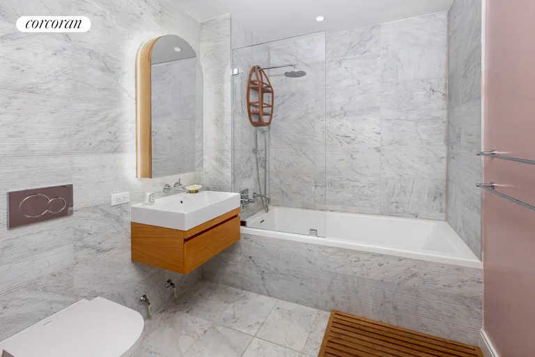 New York City Real Estate | View 229 9th Street, 506 | Full Bathroom | View 8