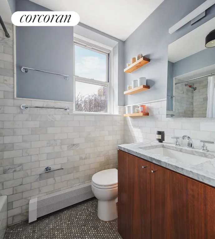 New York City Real Estate | View 164 Bond Street, 3A | Full Bathroom | View 7