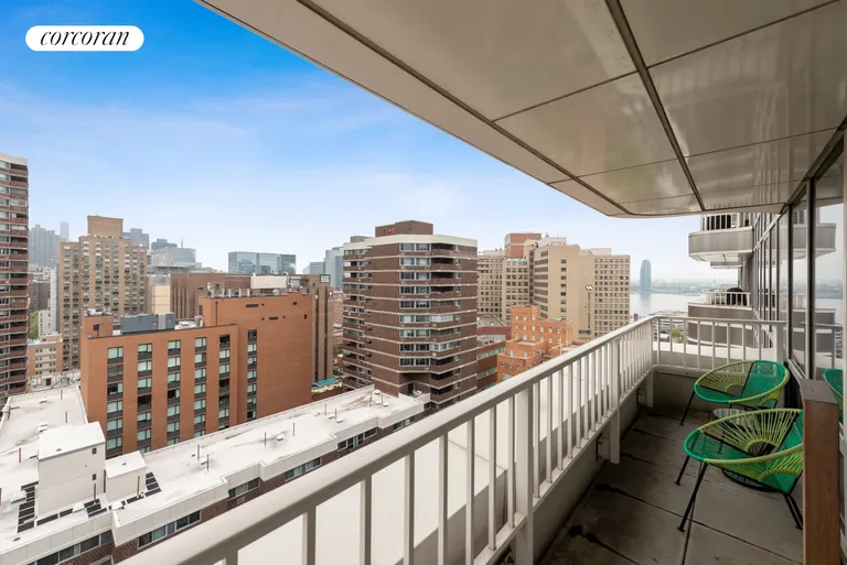New York City Real Estate | View 340 East 23rd Street, PH1C | room 4 | View 5