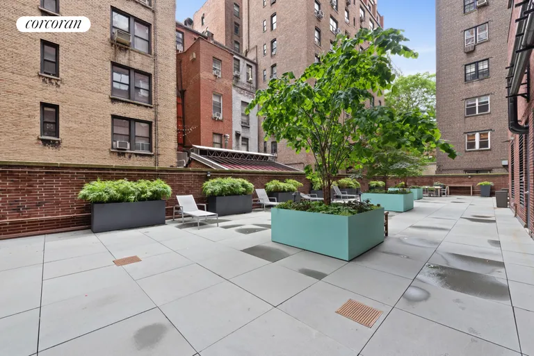 New York City Real Estate | View 45 West 67th Street, 20C | Building Terrace | View 18