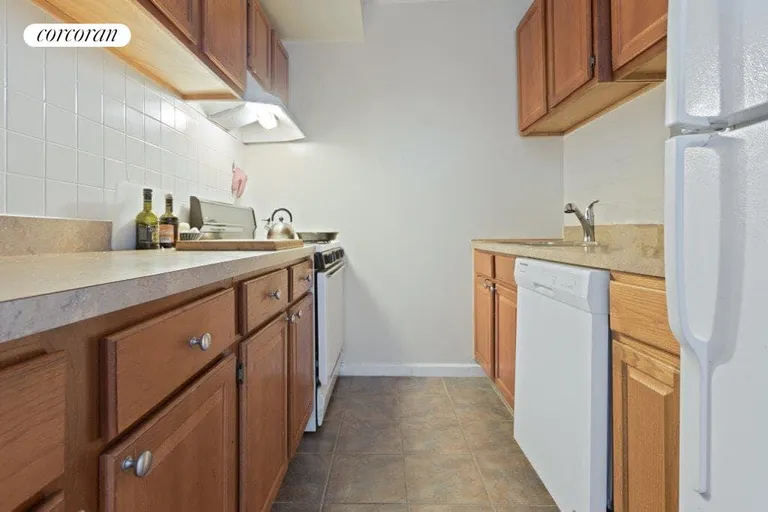 New York City Real Estate | View 1240 Bedford Avenue, 4B | Kitchen | View 2