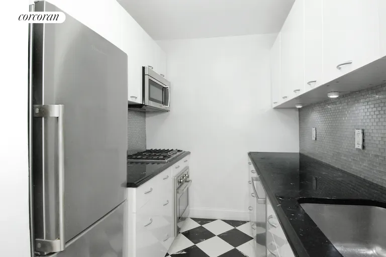 New York City Real Estate | View 301 East 64th Street, 6D | room 4 | View 5