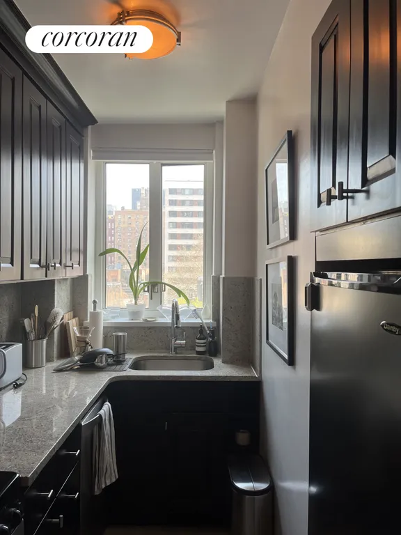 New York City Real Estate | View 200 West 20th Street, 710 | Kitchen | View 6