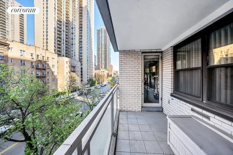 New York City Real Estate | View 420 East 72Nd Street, 4J | Balcony | View 3