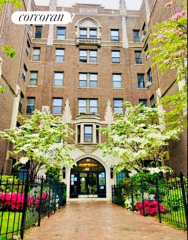 New York City Real Estate | View 255 Eastern Parkway, B14 | room 8 | View 9