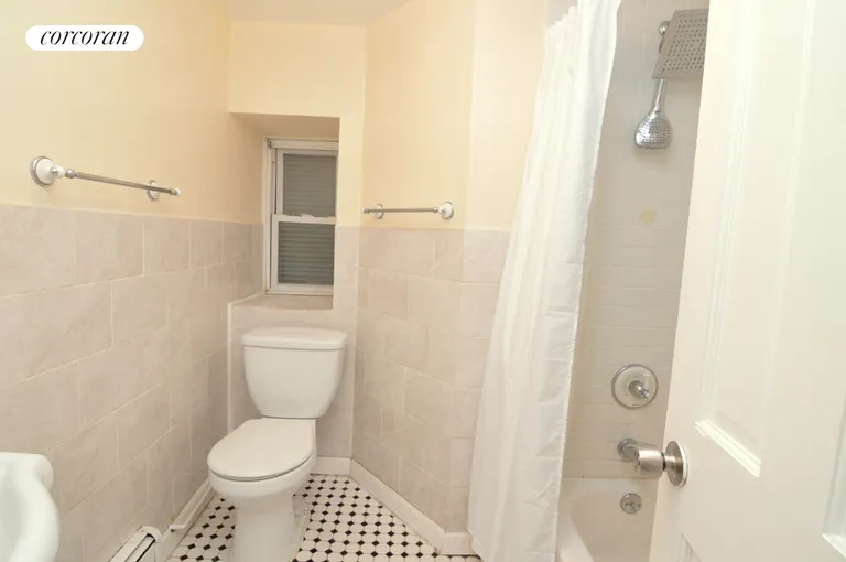 New York City Real Estate | View 471 West 140th Street | Full Bathroom | View 8