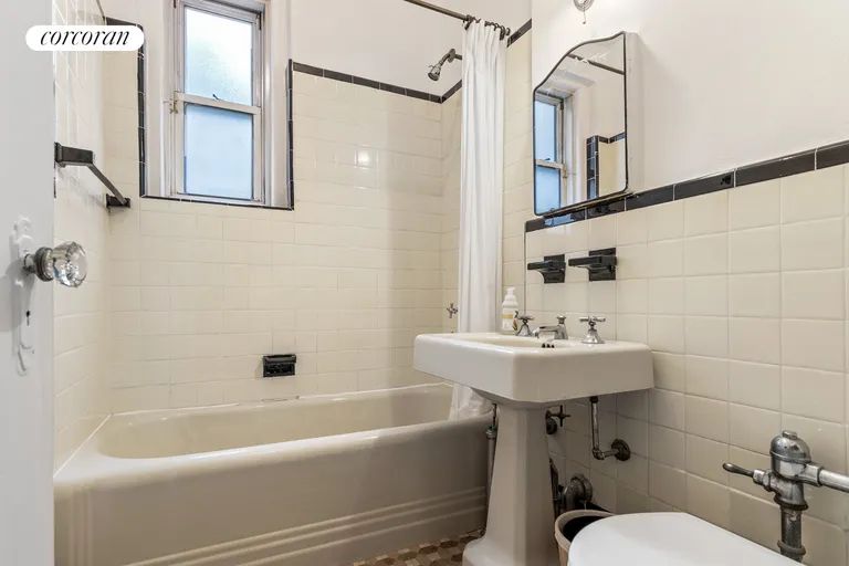New York City Real Estate | View 140 8th Avenue, 1J | room 8 | View 9