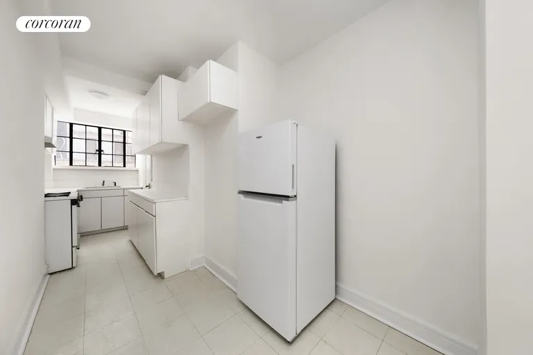 New York City Real Estate | View 325 East 41st Street, 105 | room 6 | View 7