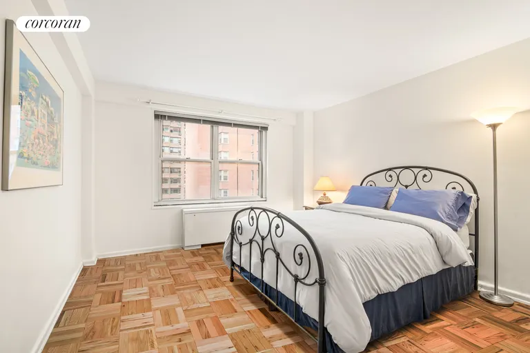 New York City Real Estate | View 75 East End Avenue, 8AB | room 13 | View 14