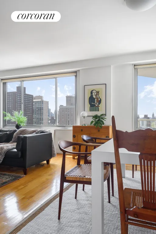 New York City Real Estate | View 300 East 74th Street, 26F | room 4 | View 5