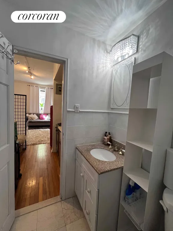 New York City Real Estate | View 415 East 82Nd Street, 1D | Full Bathroom | View 6