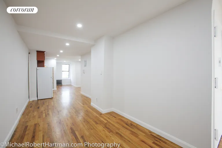 New York City Real Estate | View 206 Avenue B, 8 | room 2 | View 3