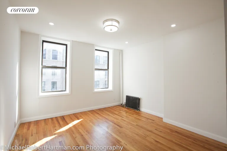 New York City Real Estate | View 206 Avenue B, 8 | room 3 | View 4