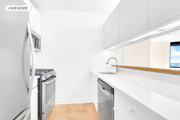 New York City Real Estate | View 415 East 37th Street, 42C | room 3 | View 4