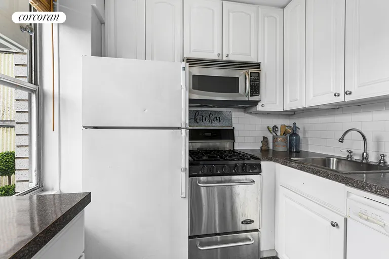 New York City Real Estate | View 230 East 79th Street, 19C | Kitchen | View 4