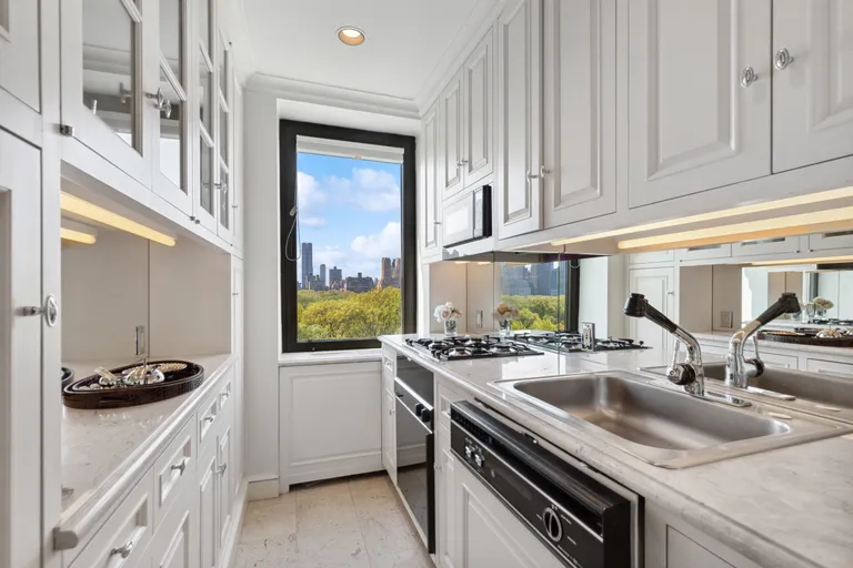 New York City Real Estate | View 875 Fifth Avenue, 12B | room 6 | View 7