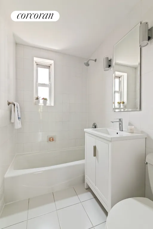 New York City Real Estate | View 200 Congress Street, 5E | Full Bathroom | View 5