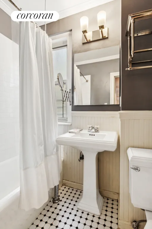 New York City Real Estate | View 250 West 94th Street, 3F | Full Bathroom | View 7