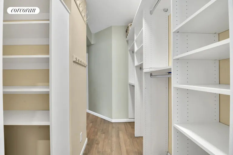New York City Real Estate | View 425 EAST 51ST STREET, PH10C | Primary Bedroom Walkin Closet | View 14