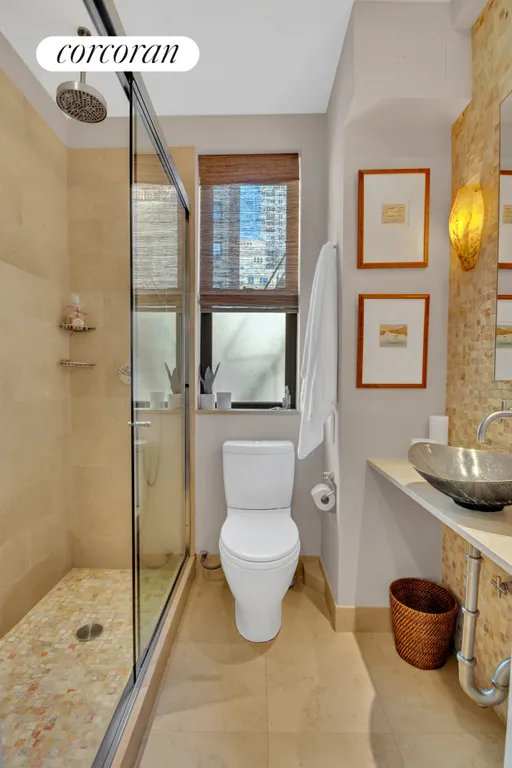 New York City Real Estate | View 425 EAST 51ST STREET, PH10C | Guest Bathroom | View 17