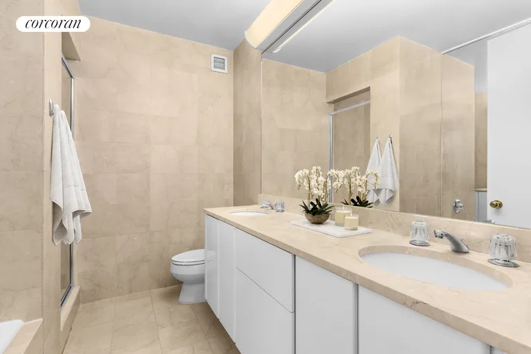New York City Real Estate | View 200 East 69th Street, 8B | Full Bathroom | View 6