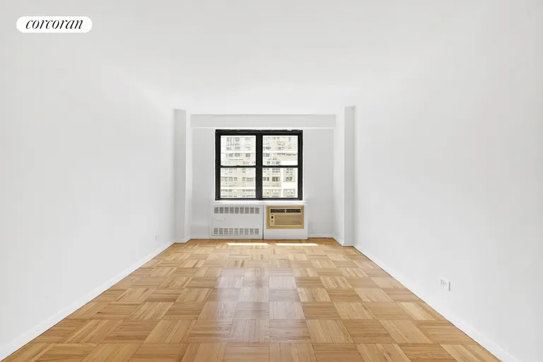 New York City Real Estate | View 399 East 72nd Street, 16D | room 4 | View 5