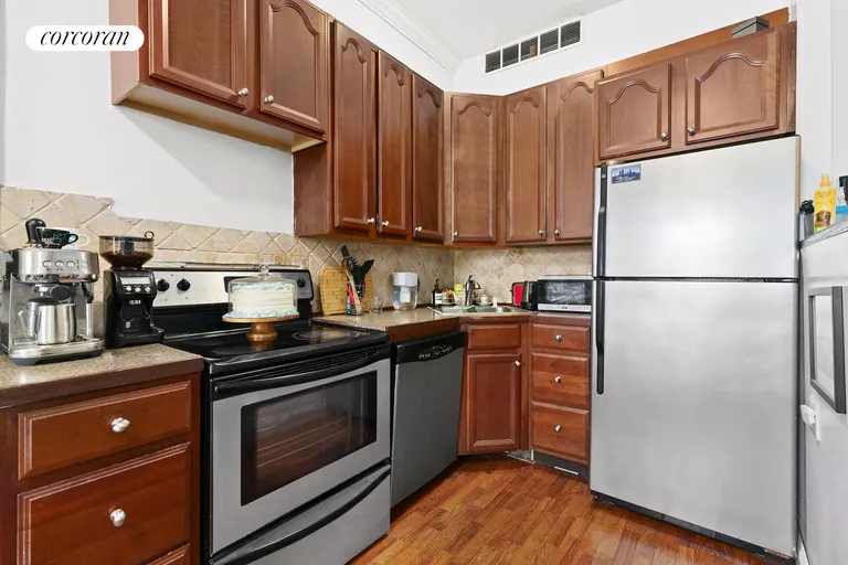 New York City Real Estate | View 114 West 71st Street, 3F | room 2 | View 3