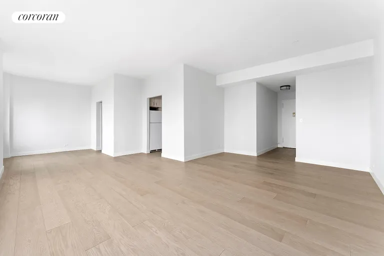 New York City Real Estate | View 205 West End Avenue, 29T | Living/Dining | View 11