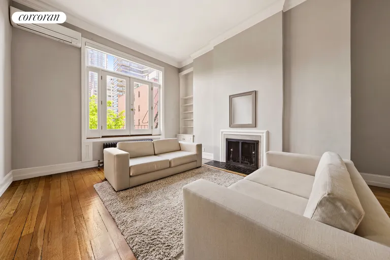 New York City Real Estate | View 165 East 60th Street, 6A | room 3 | View 4