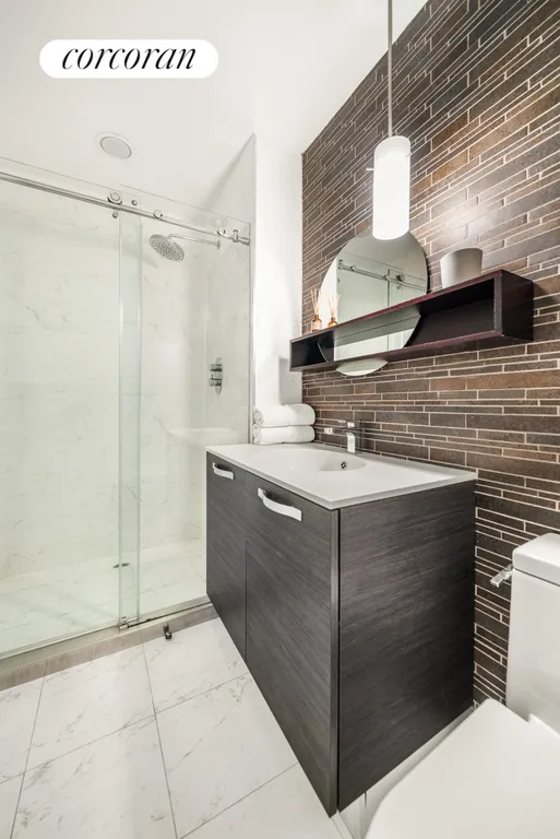 New York City Real Estate | View 1638 8th Avenue, 1D | Full bathroom | View 8