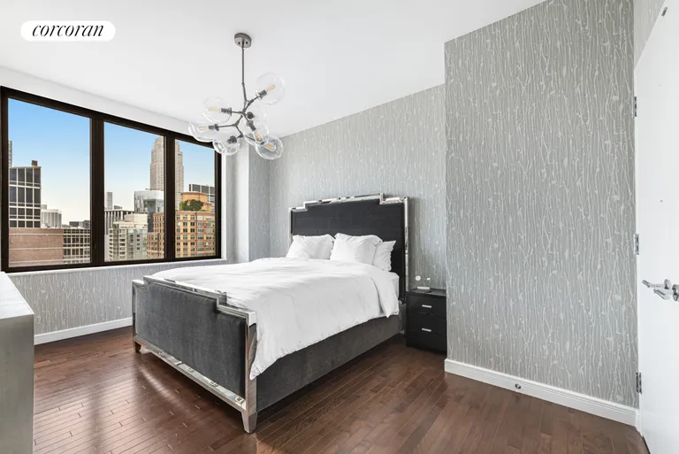 New York City Real Estate | View 101 West 24th Street, 33A | room 3 | View 4