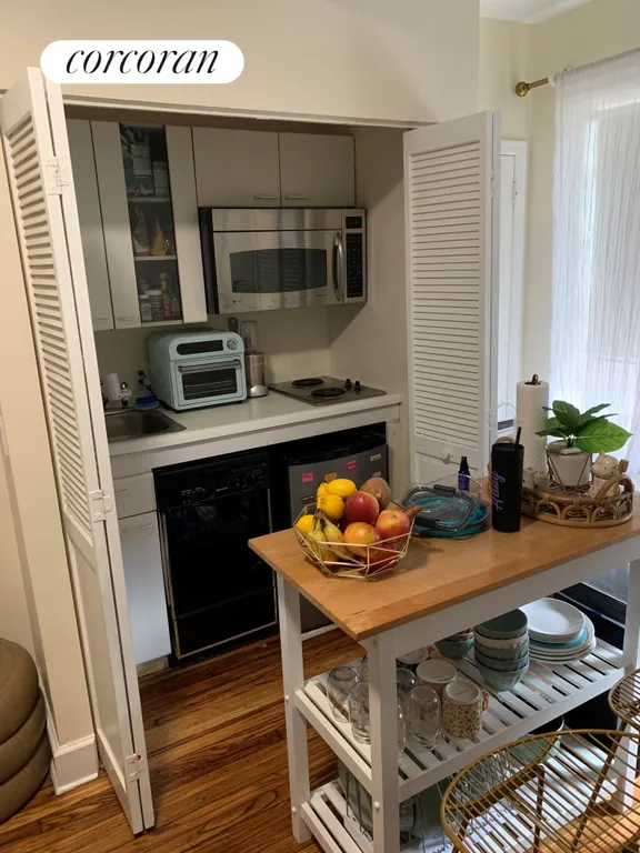 New York City Real Estate | View 25 Tudor City Place, 921 | Kitchenette | View 3