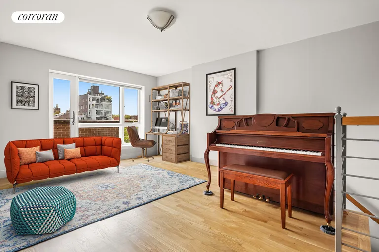 New York City Real Estate | View 662 Bergen Street, 4B | Living Room | View 6